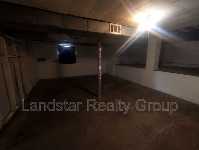 Building Photo - 1508 Sale Ave