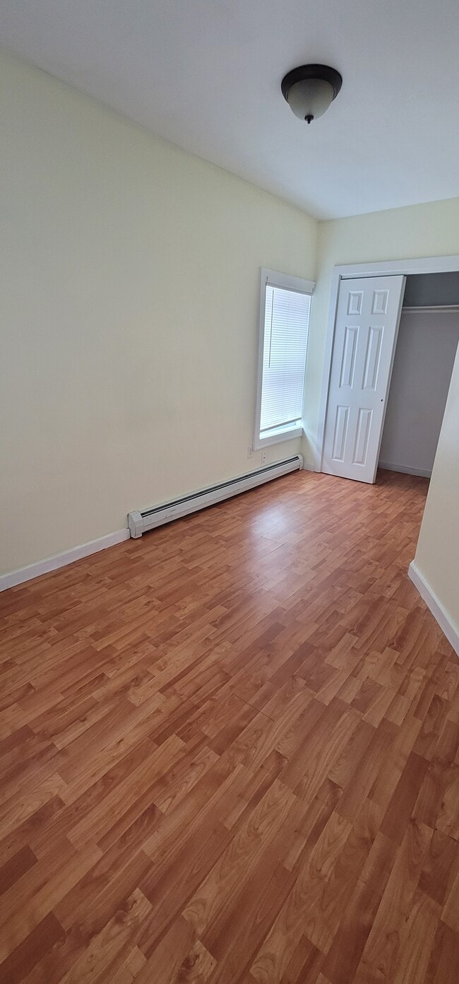 Building Photo - 94 Hinman St