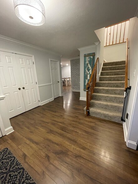 Building Photo - 15690 Pike Trail