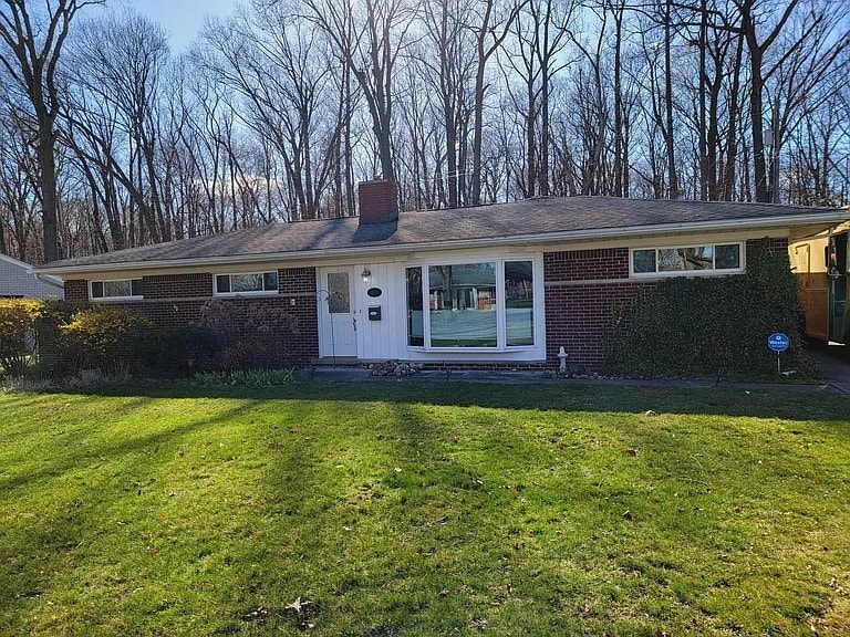 Building Photo - 18311 Norwich St