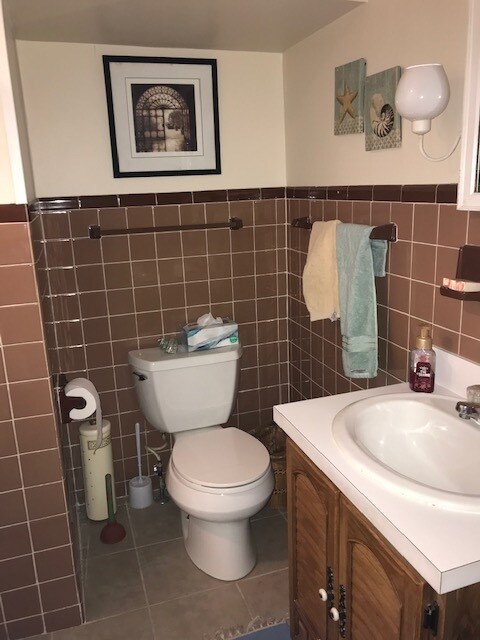 Building Photo - 146 Lake George Ave