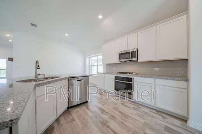 Building Photo - 14817 Equine Trail