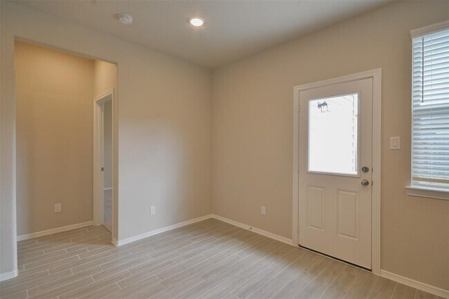 Building Photo - 24730 Winema Wds Ln