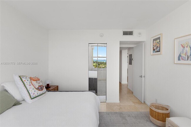 Building Photo - 5600 Collins Ave