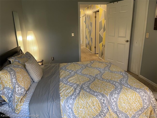 Building Photo - 42595 Lilley Pointe Dr