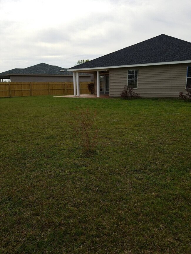 Building Photo - 2915 Cedars Crossing