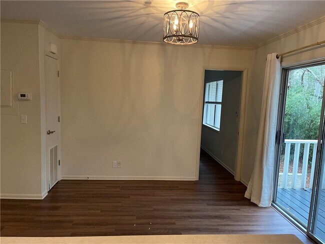 Building Photo - 800 Mallery St