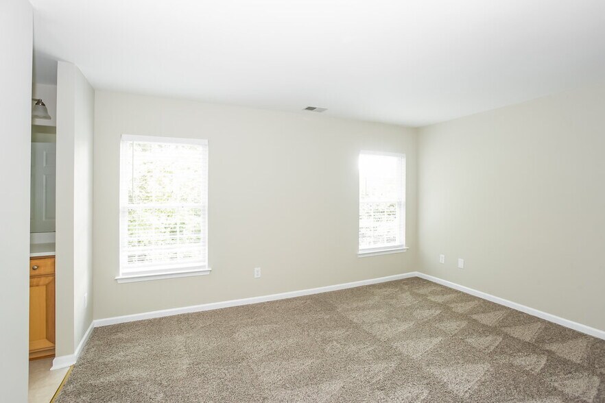 Building Photo - 8404 Carolina Lily Ln