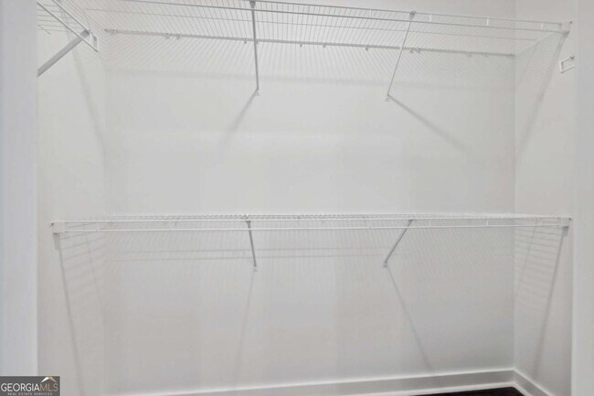 Building Photo - 432 Burton Dr