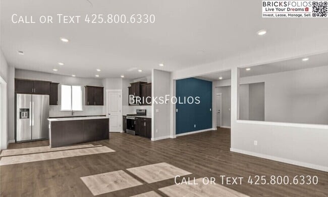 Building Photo - 1384 SW Pendleton Way