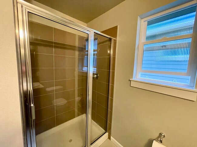 Building Photo - 17831 NE 95th Ct