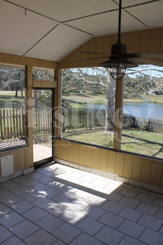 Building Photo - 973 Saddleback Ridge Rd