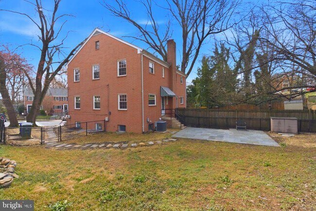 Building Photo - 4813 20th Pl N