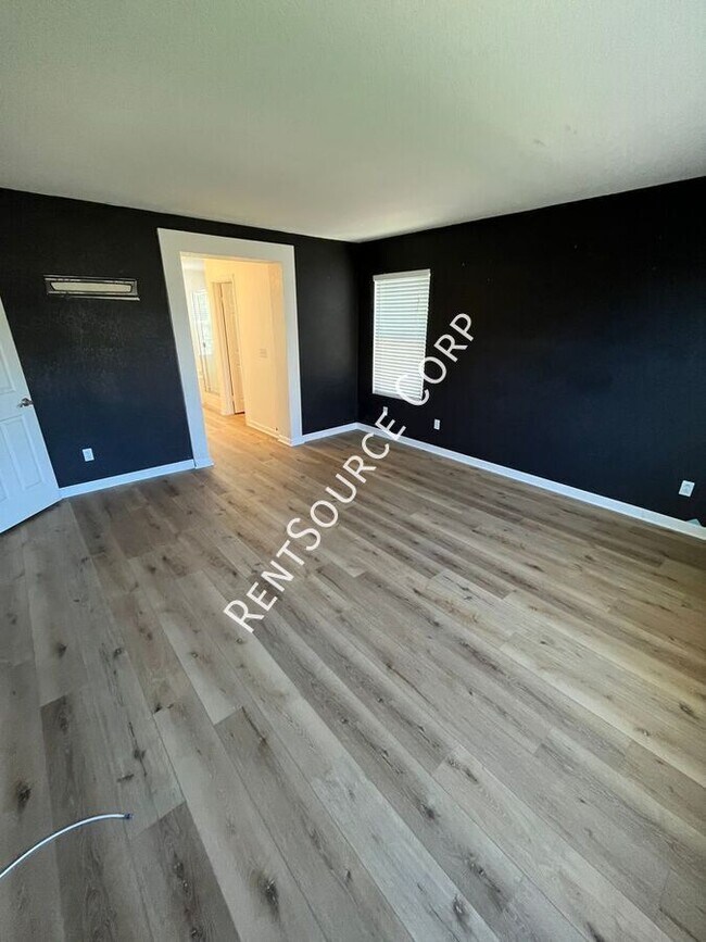 Building Photo - 37515 Limelight Way