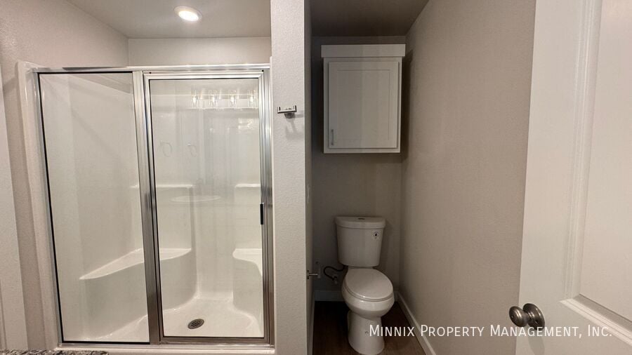 Building Photo - 7706 Elm Ave