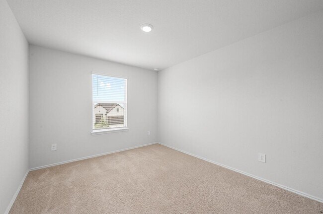Building Photo - 164 Frogmore Lp