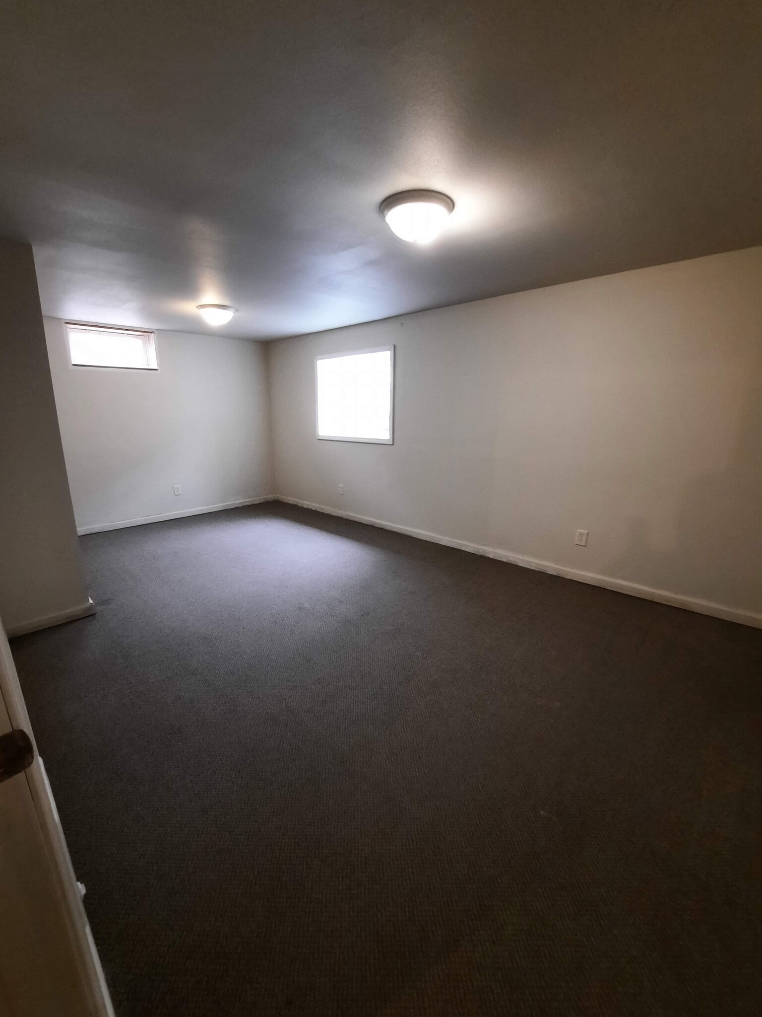 Building Photo - 3135 Runway Ave