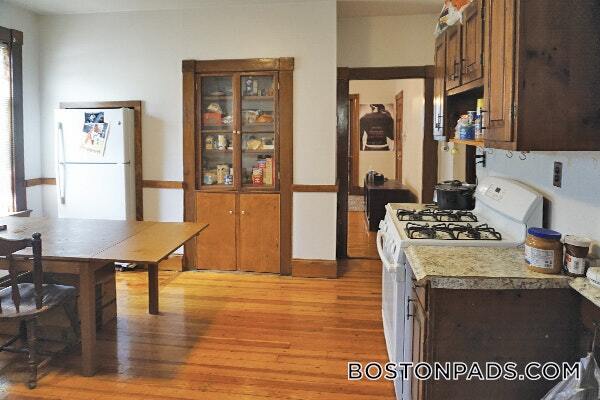 Building Photo - 159 Brown St