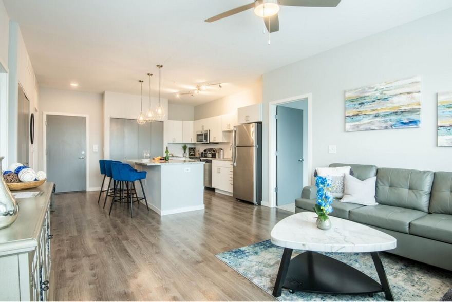 Interior Photo - The TROTTA