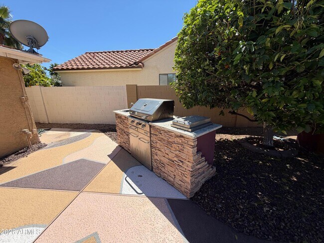 Building Photo - 15028 N 48th Way