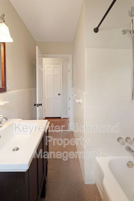 Building Photo - 1506 Antrim Ave