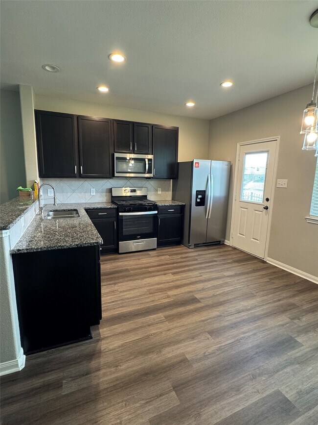 Building Photo - 3831 W Alessano Ln