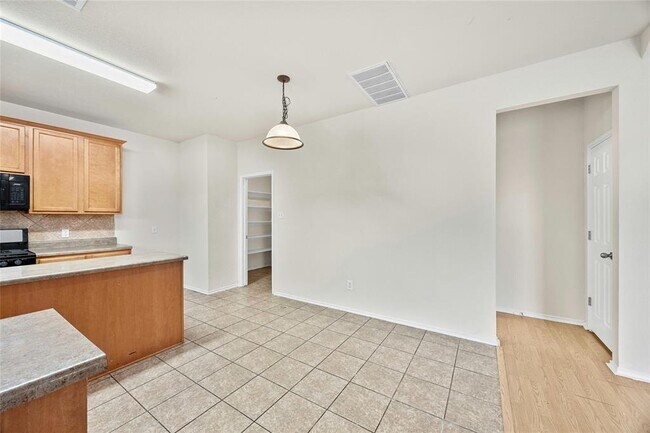 Building Photo - 2101 Rachel Ln