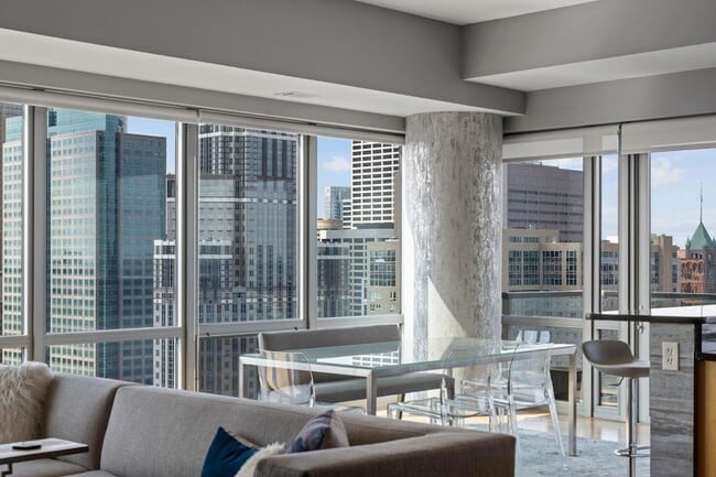 Building Photo - 929 Portland Ave