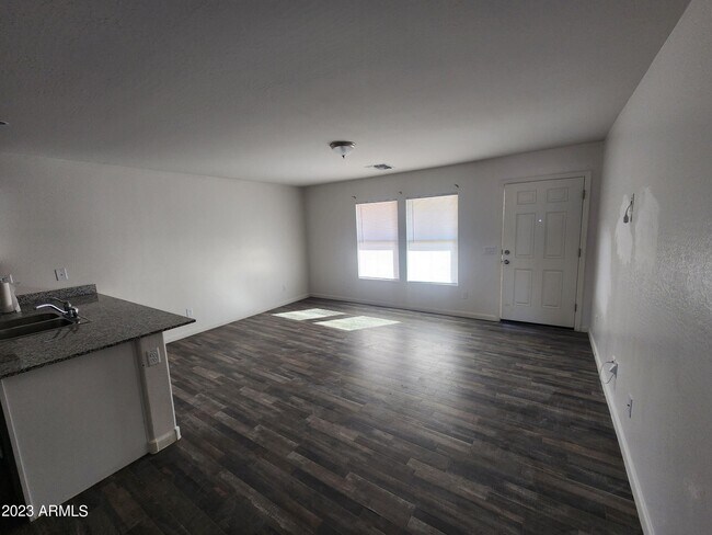 Building Photo - 158 W Taylor Ave