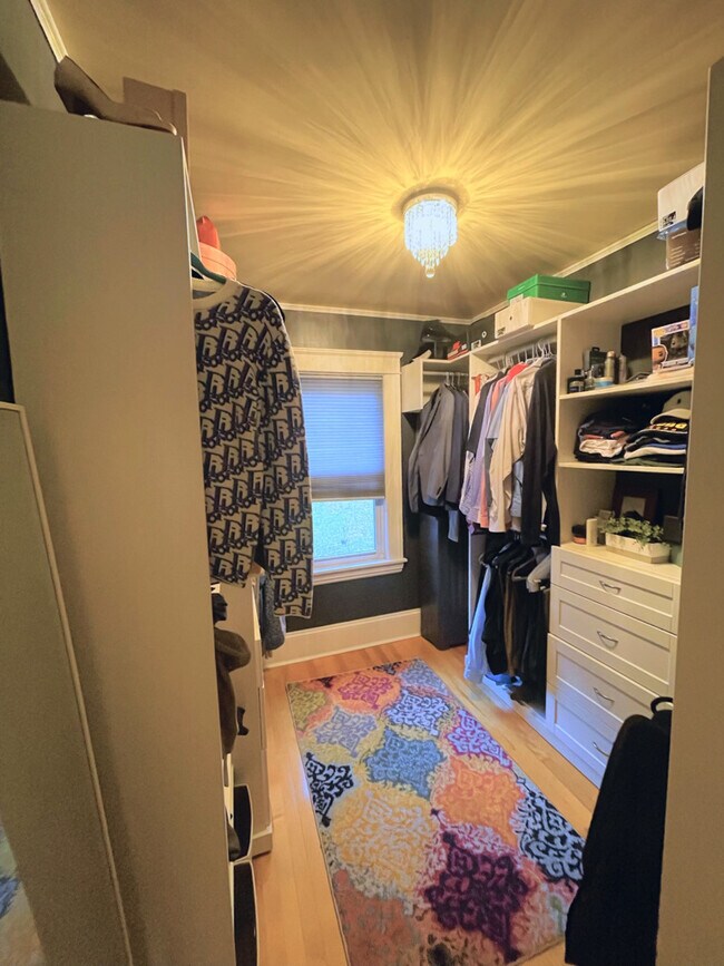 Building Photo - 18 High Ridge Rd