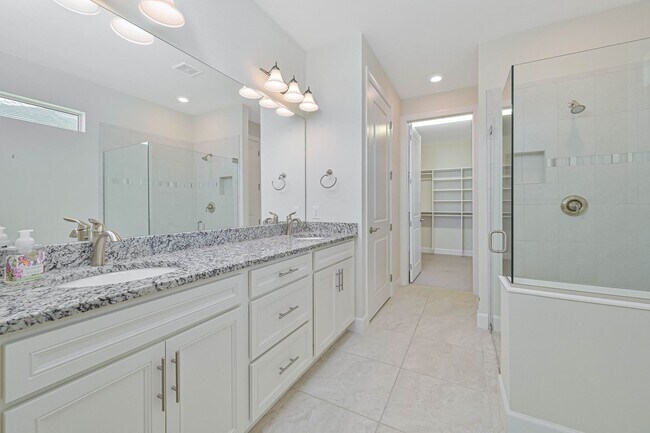 Building Photo - NOW AVAILABLE - 2/2 Plus Den Single Family Home in the Heart of Estero!