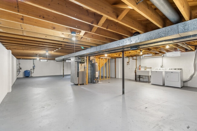 Building Photo - 18525 Heathway Ln
