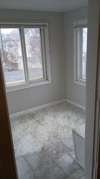 Building Photo - 3683 W 136th St