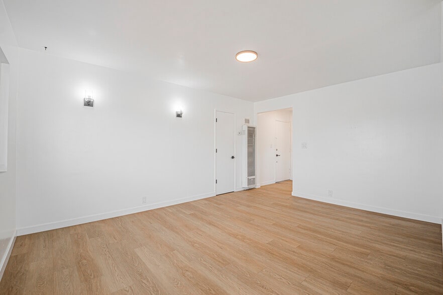 Building Photo - 6315 Cherry Ave