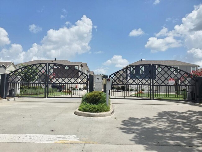 Building Photo - 1526 Beach Oak Dr