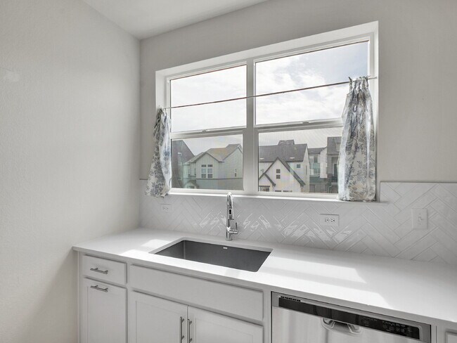 Building Photo - $2,750 - 2 Bed, 2.5 Bath Townhome in Broom...