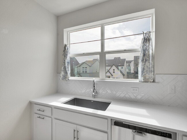 Building Photo - $2,850 - 2 Bed, 2.5 Bath Townhome in Broom...