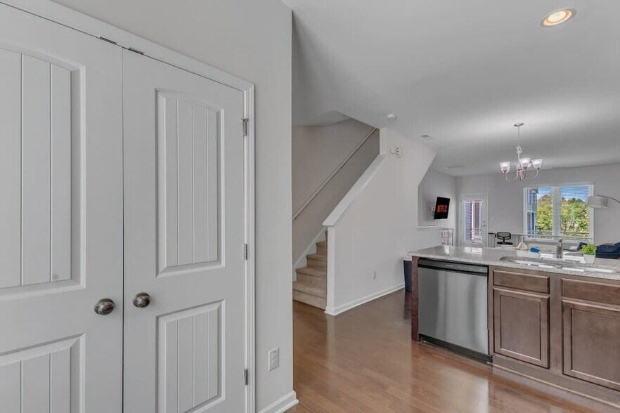 Building Photo - 2622 Wolf Cub Ct