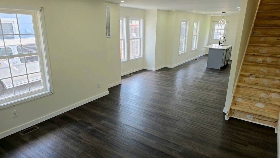 Building Photo - 33 Highland Ave