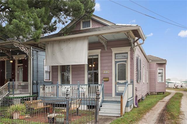 Primary Photo - 1812 Moss St