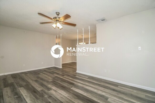 Building Photo - 3 Bedroom Pet-Friendly Home in FERN PARK, ...