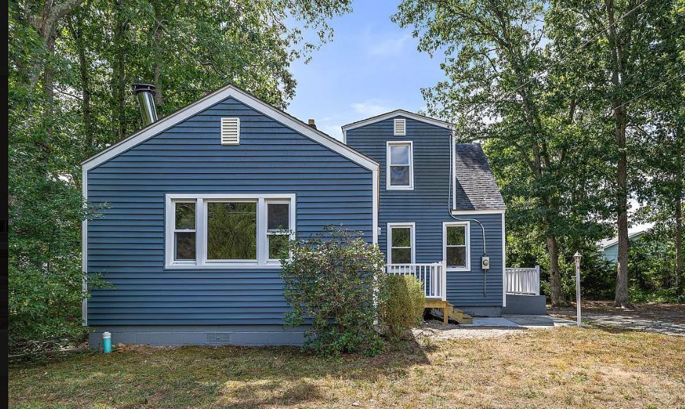 Building Photo - 107 Bayberry Ave