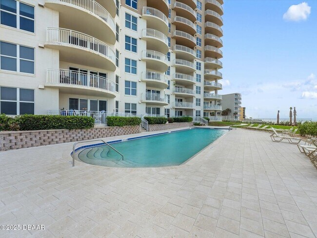 Building Photo - 2403 S Atlantic Ave