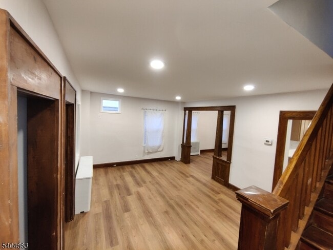 Building Photo - 86 Brookdale Ave