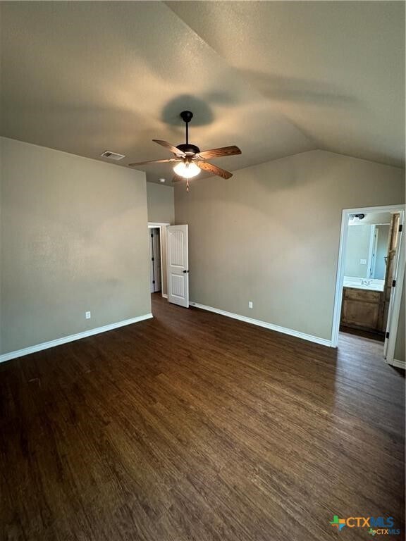 Building Photo - 601 Sladecek Dr