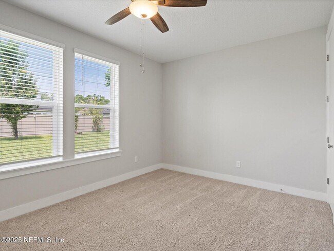 Building Photo - 746 Glenneyre Cir