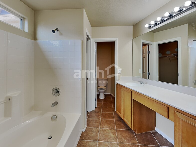 Building Photo - 7393 San Pablin St