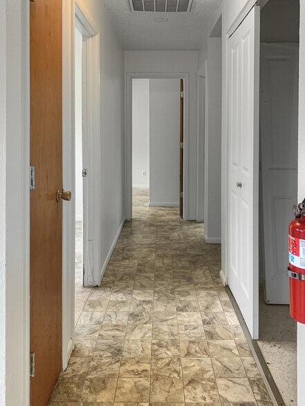 Hallway - 919 Rodgers St