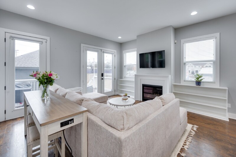 Building Photo - 338 Vivelle Ave