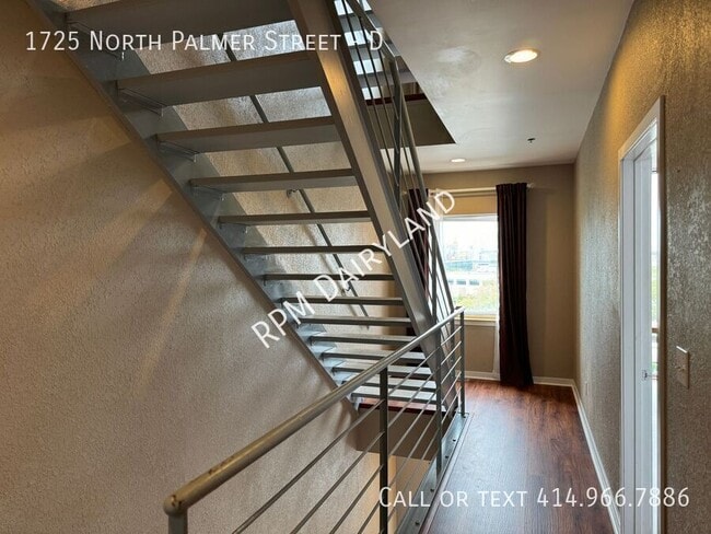 Building Photo - 1725 N Palmer St